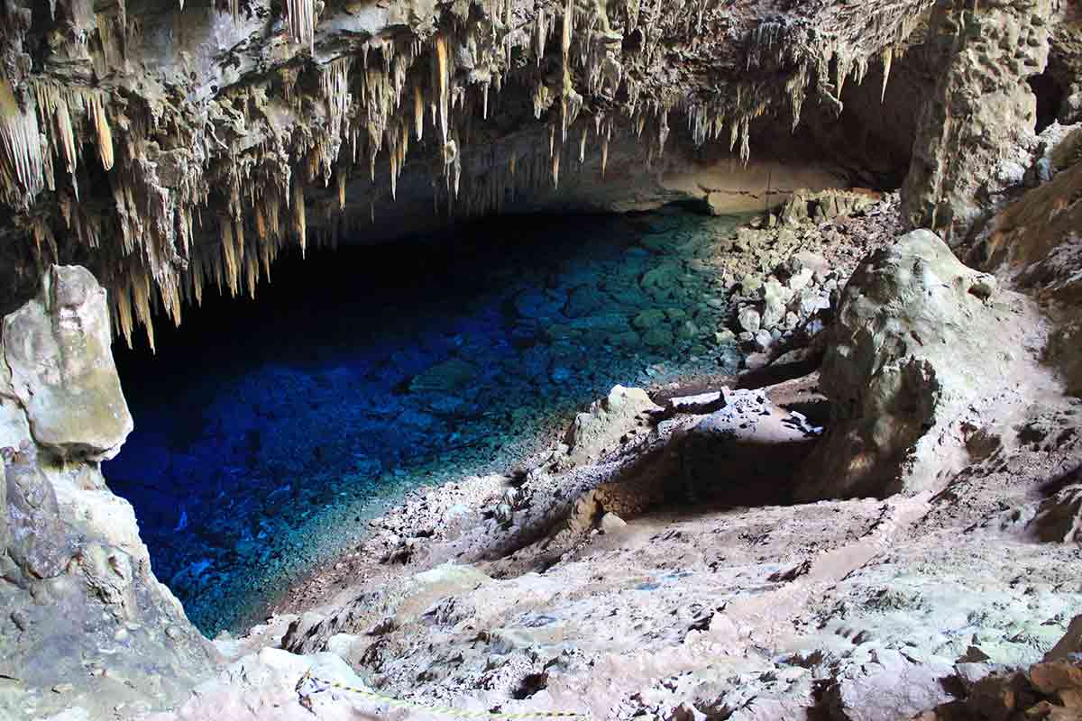gruta do lago azul bontio