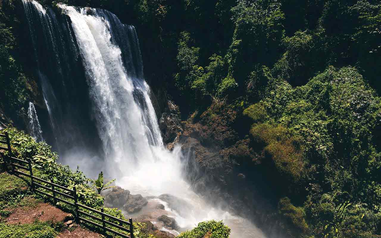 Pulhapanzak Waterfalls, one of the waterfalls in Honduras. 