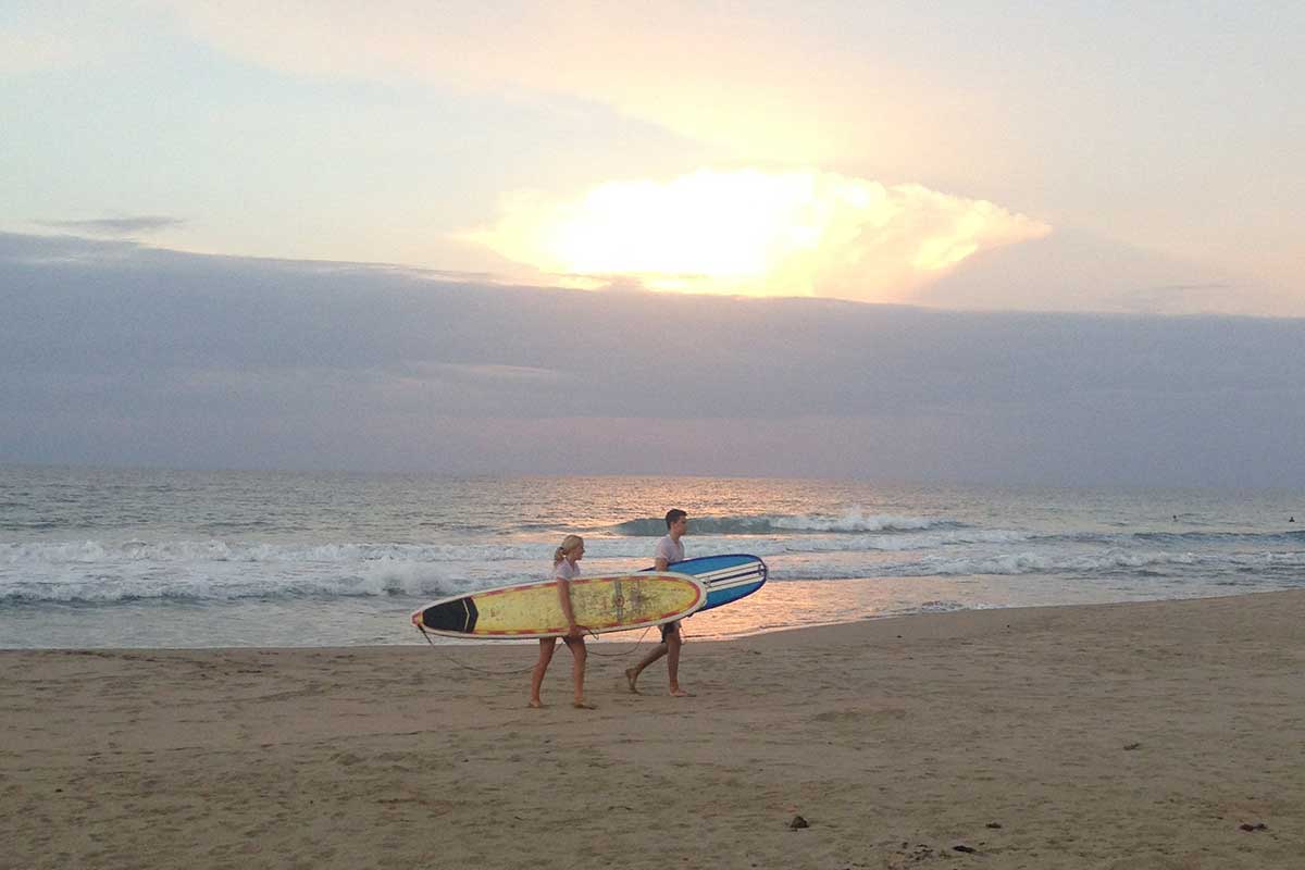 surfing costa rica